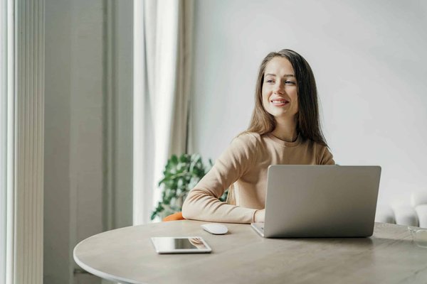 Comment créer une ambiance de café parisien chez soi ?